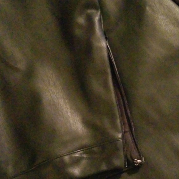 NWT Simulated Leather Skirt - Picture 6 of 8